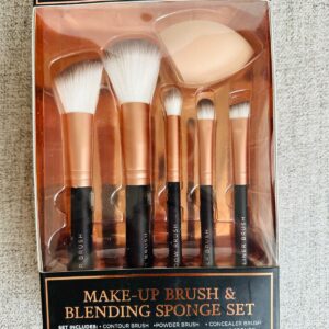 Brochas de Maquillaje y blending sponge